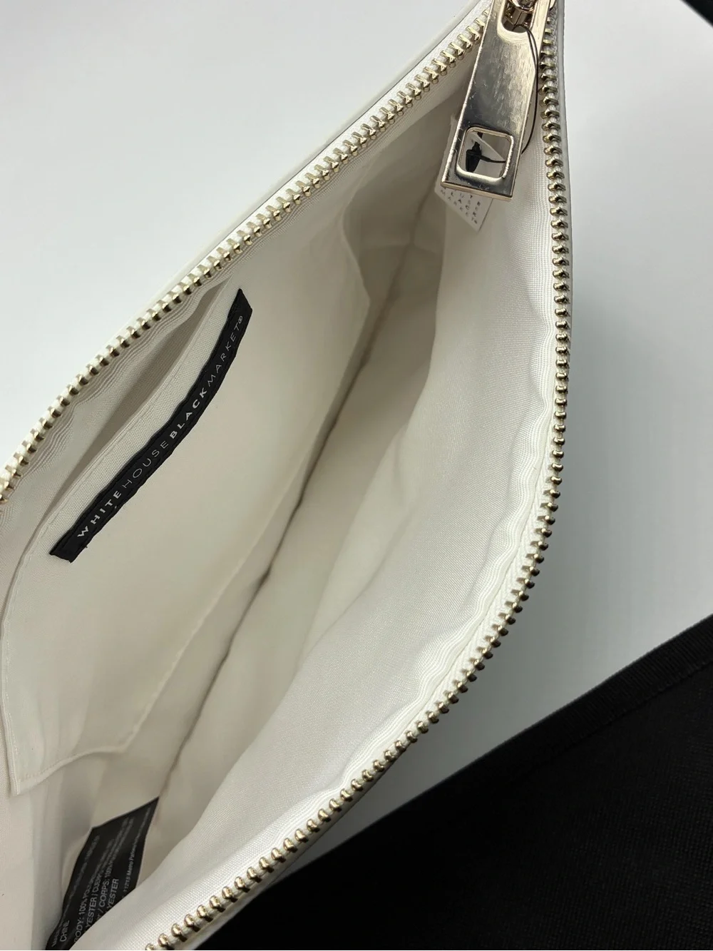 White House Black Market White Studded Hydrangea Wristlet Purse Bag - Picture 7 of 10